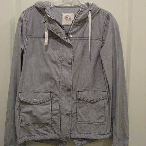 So Lightweight Navy and White Striped Jacket S - Picture 1 of 6